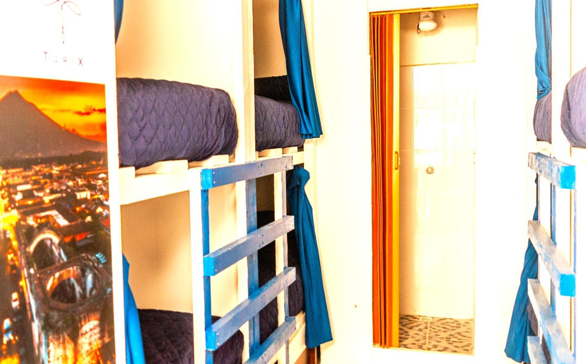 Kamazoztz Hostel And Travel Antigua ภายนอก รูปภาพ