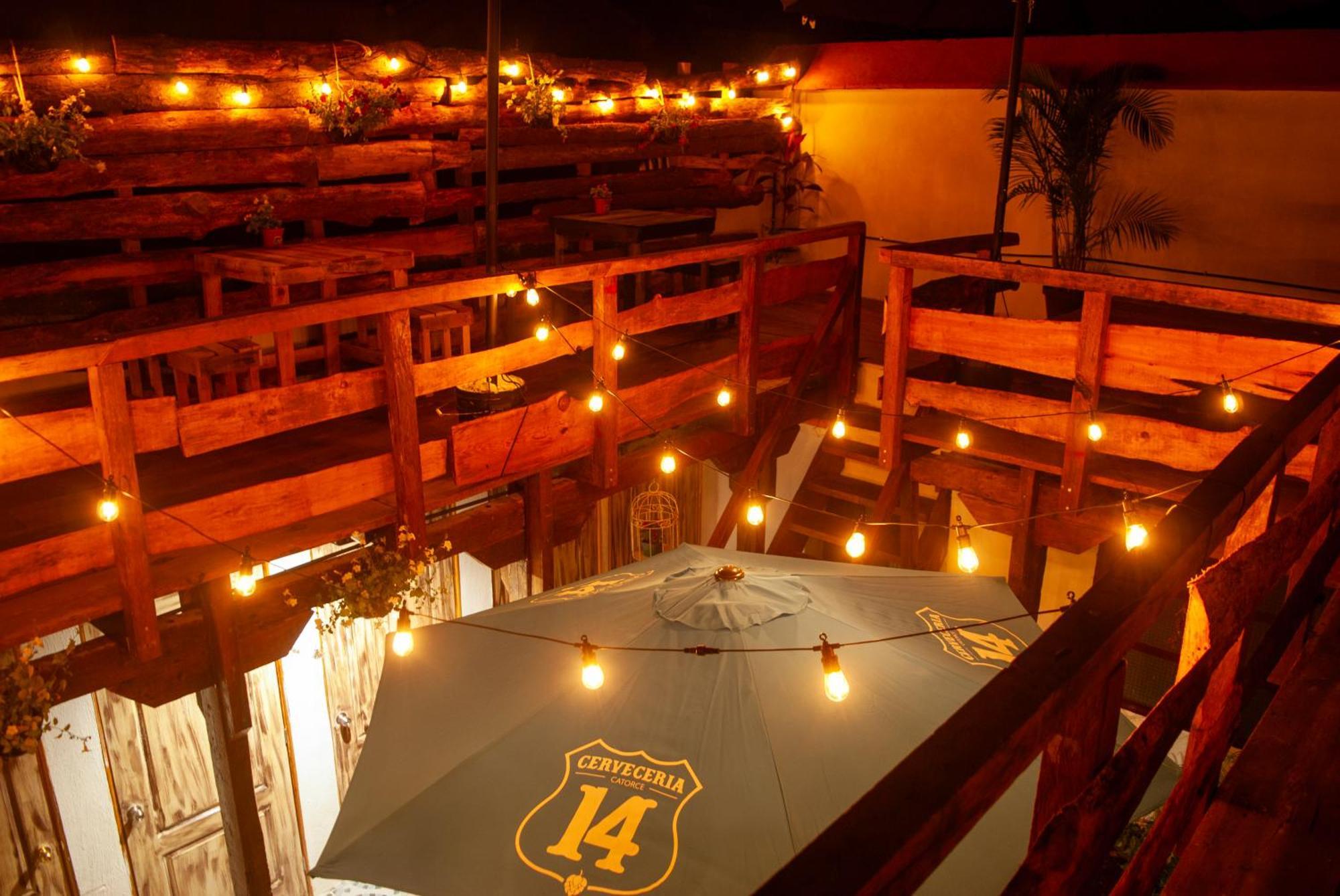 Kamazoztz Hostel And Travel Antigua ภายนอก รูปภาพ
