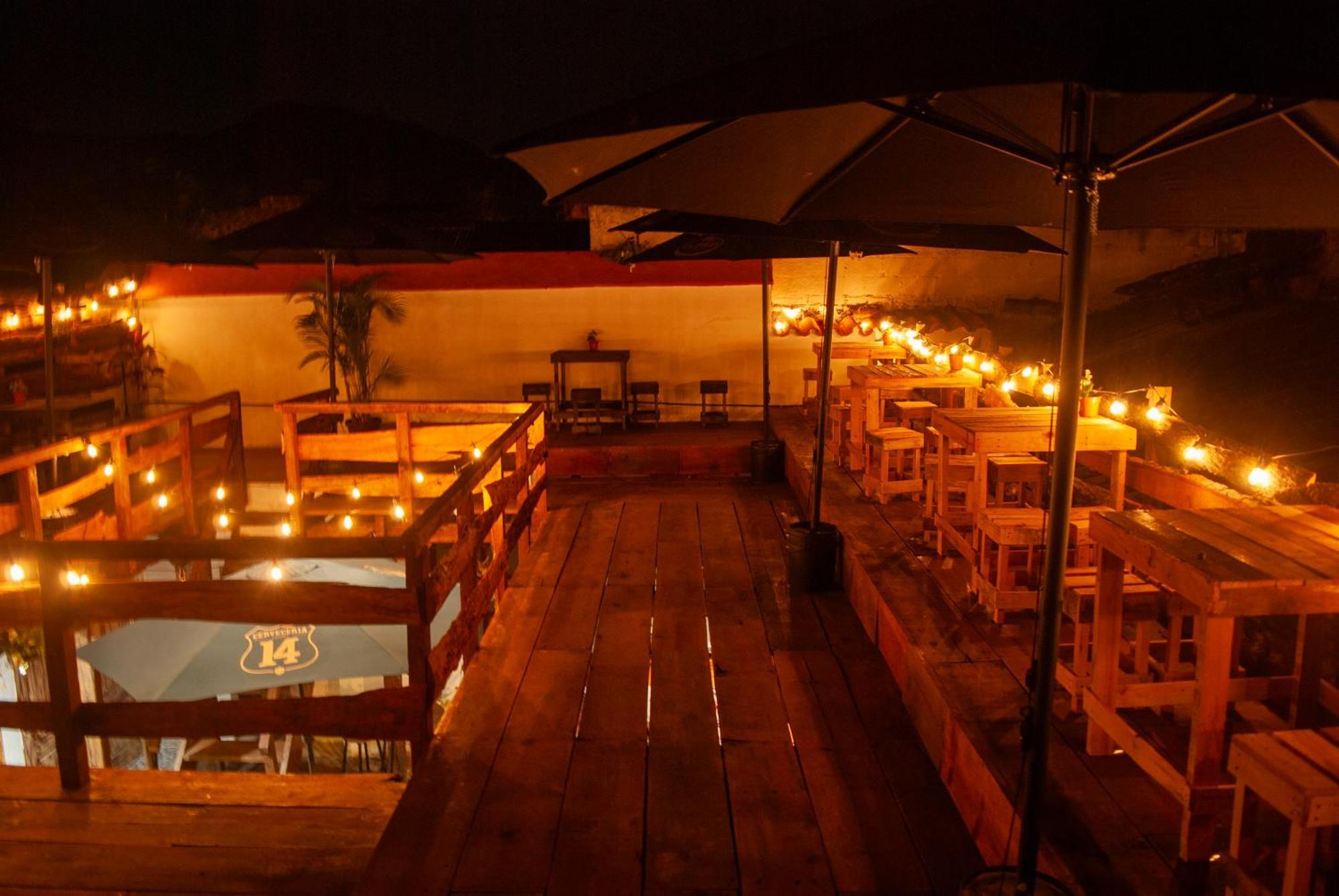 Kamazoztz Hostel And Travel Antigua ภายนอก รูปภาพ