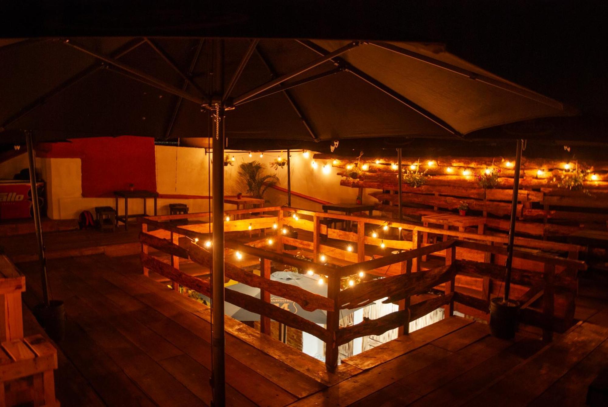 Kamazoztz Hostel And Travel Antigua ภายนอก รูปภาพ