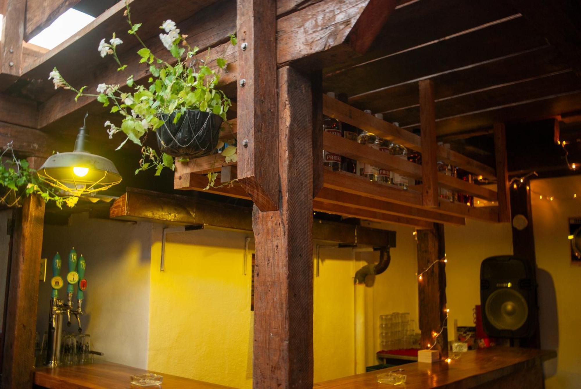 Kamazoztz Hostel And Travel Antigua ภายนอก รูปภาพ