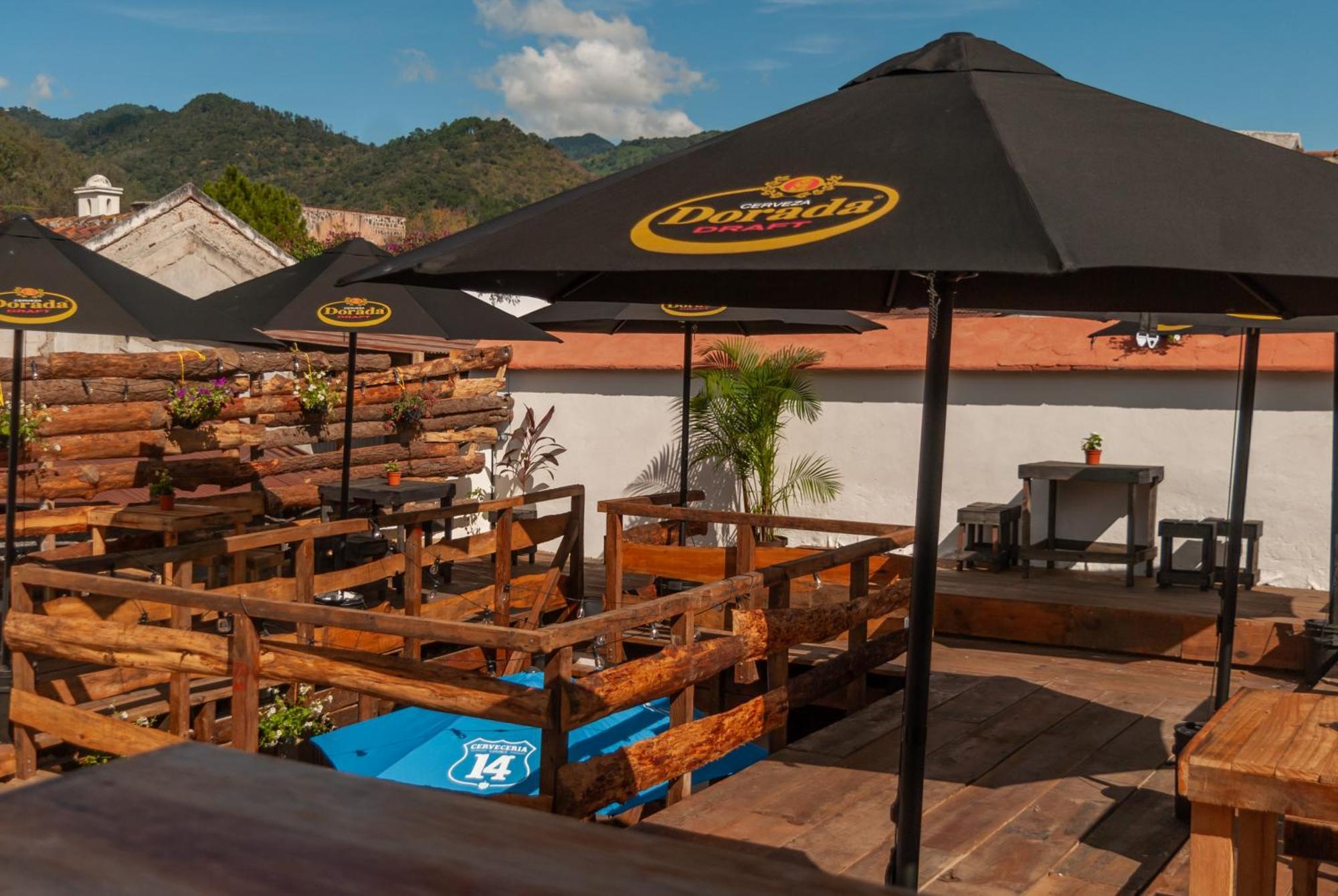 Kamazoztz Hostel And Travel Antigua ภายนอก รูปภาพ