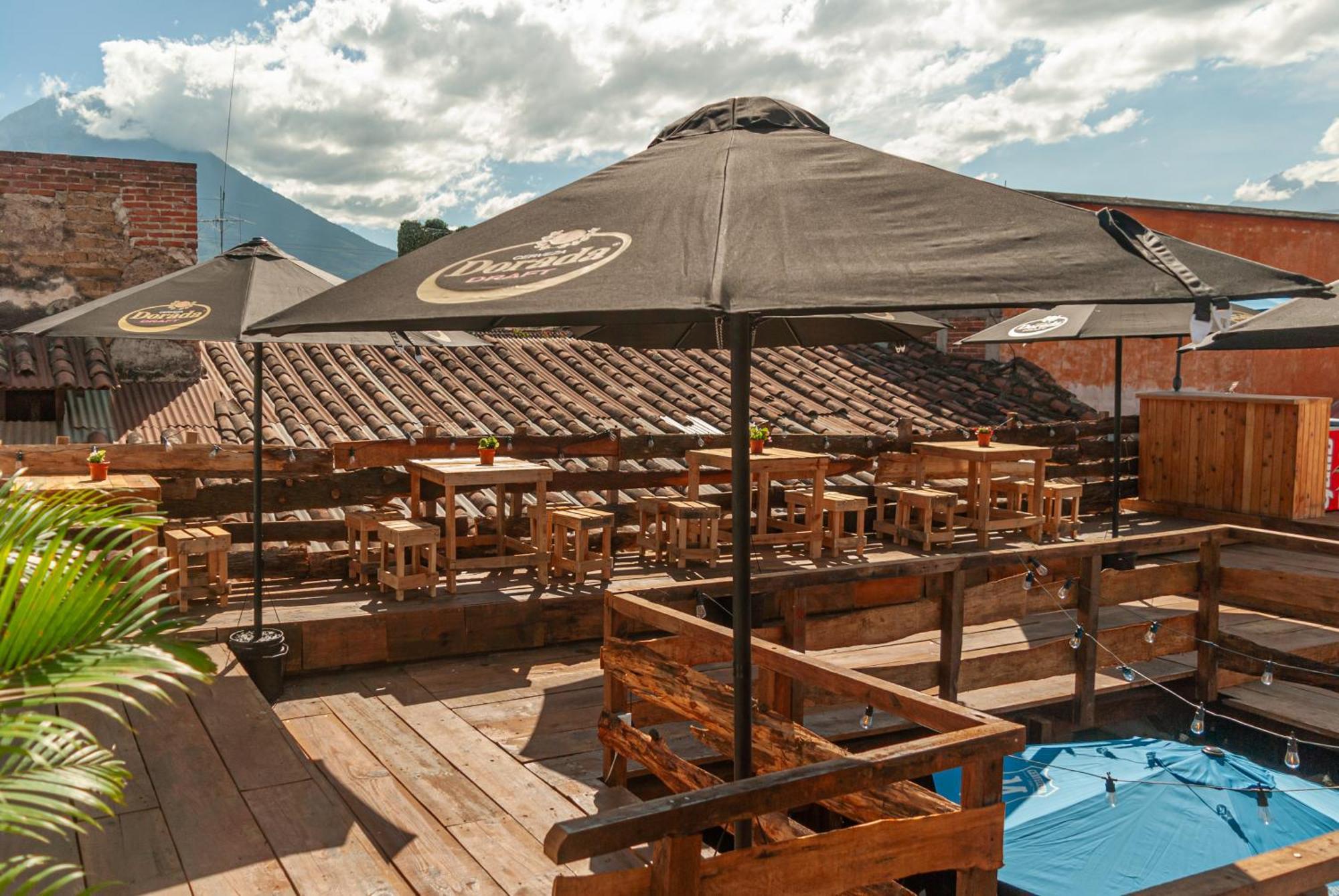 Kamazoztz Hostel And Travel Antigua ภายนอก รูปภาพ