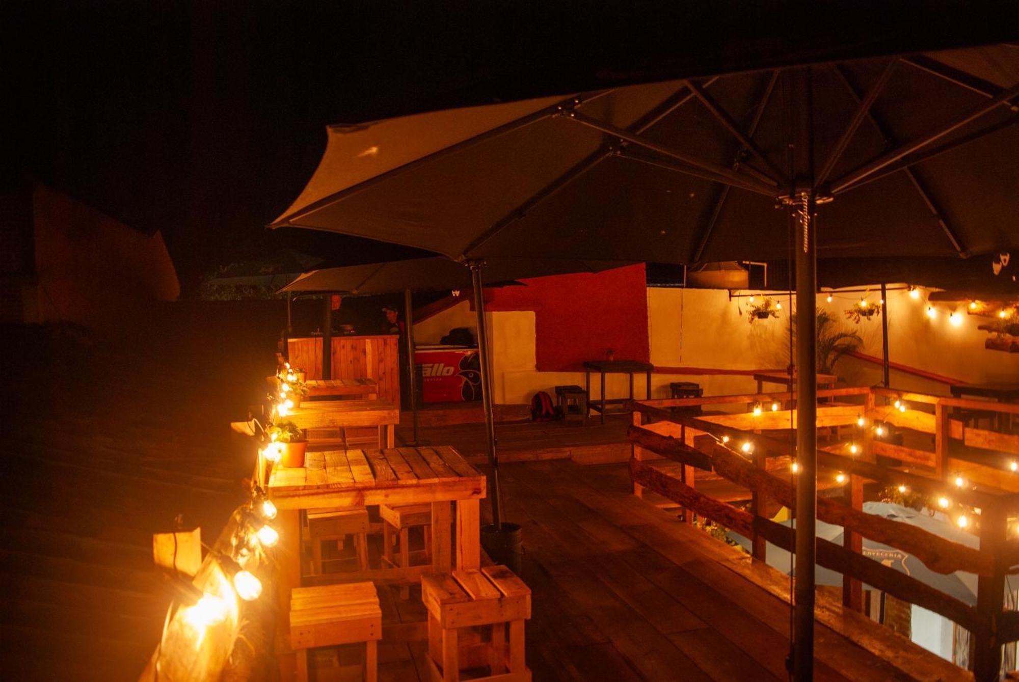Kamazoztz Hostel And Travel Antigua ภายนอก รูปภาพ