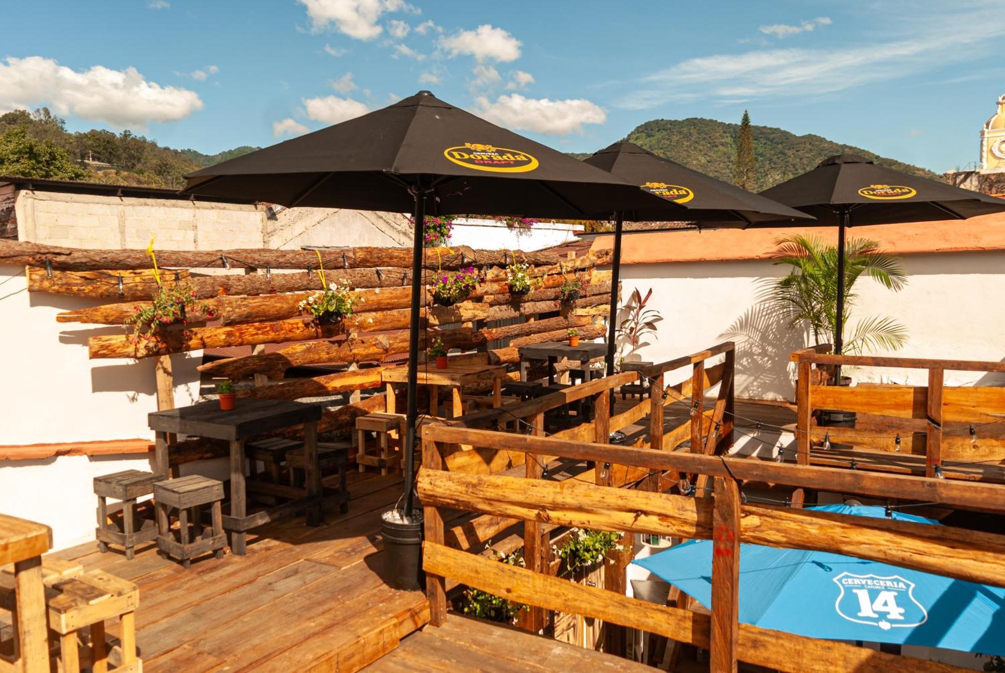 Kamazoztz Hostel And Travel Antigua ภายนอก รูปภาพ