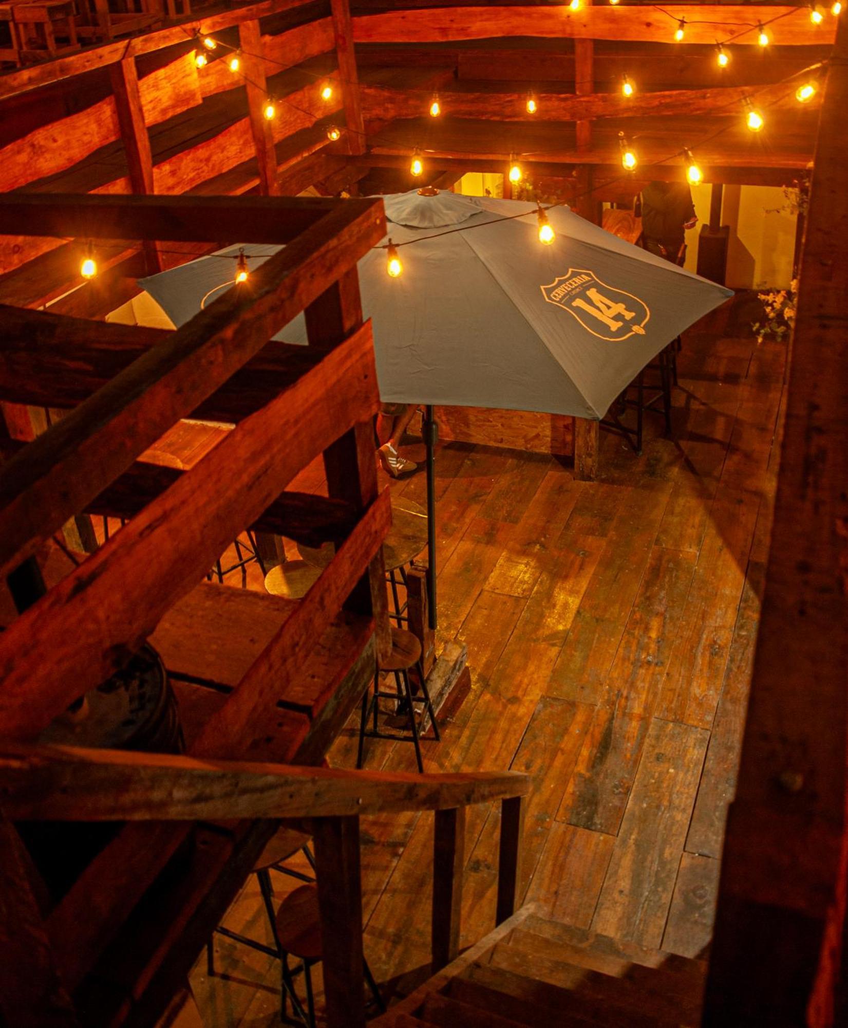Kamazoztz Hostel And Travel Antigua ภายนอก รูปภาพ