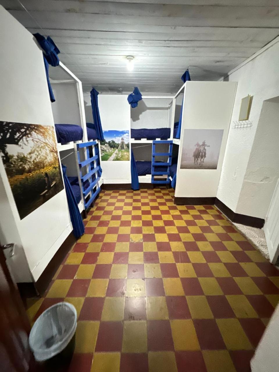 Kamazoztz Hostel And Travel Antigua ภายนอก รูปภาพ