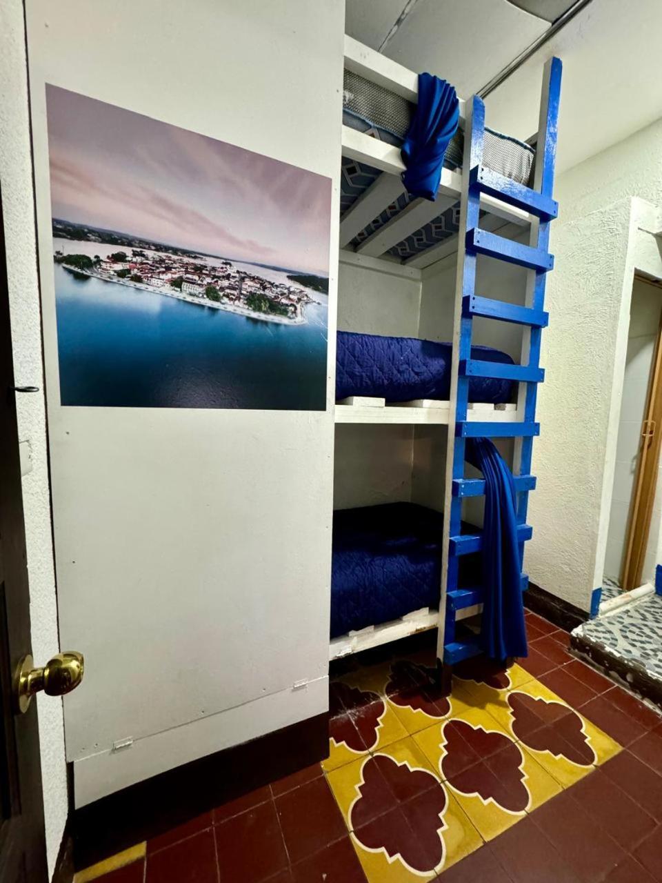 Kamazoztz Hostel And Travel Antigua ภายนอก รูปภาพ