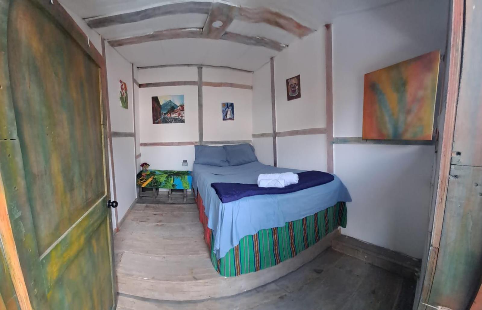 Kamazoztz Hostel And Travel Antigua ภายนอก รูปภาพ